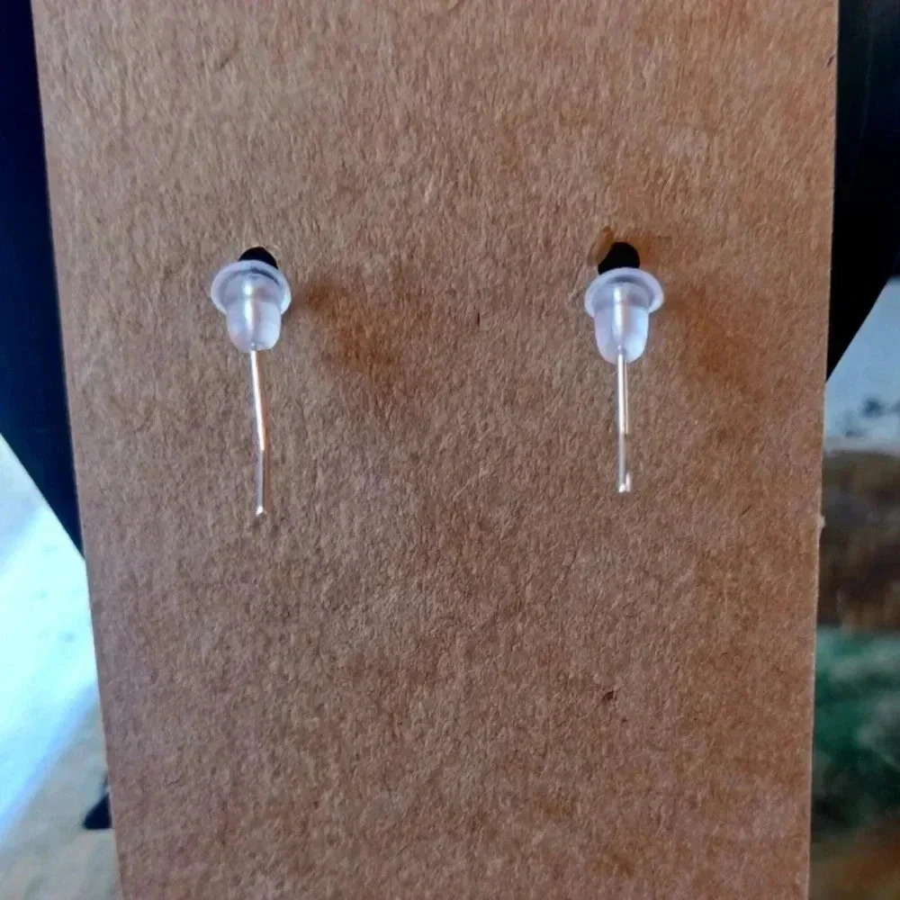 Set of really cool skulls earrings NWT...925 silver - Picture 2 of 2
